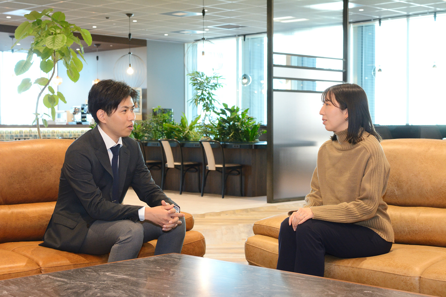 東京共同会計事務所_フィナンシャル・ソリューション部_マネジメントチーム_多田りな氏_フィナンシャル・ソリューション部_マネジメントチーム_佐藤雄輝氏