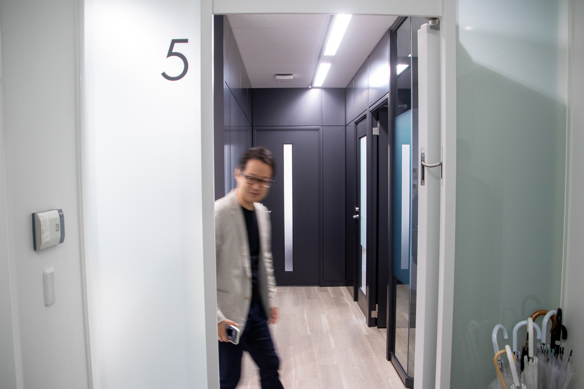 J-TAP_オフィス訪問_手塚編集長