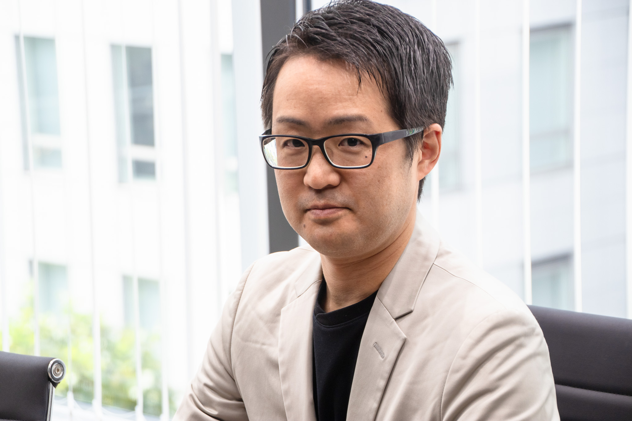 J-TAP_オフィス訪問_手塚編集長