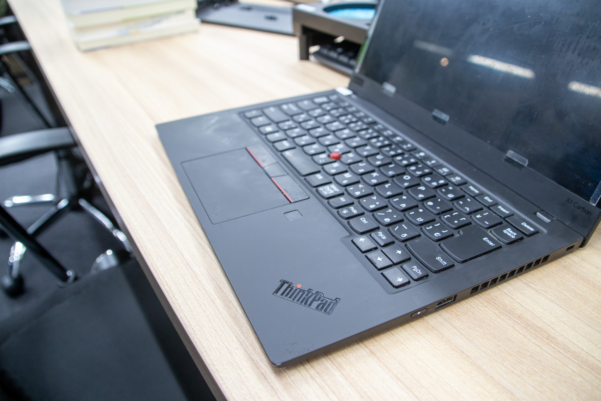 J-TAP_オフィス訪問_PCはThinkPad