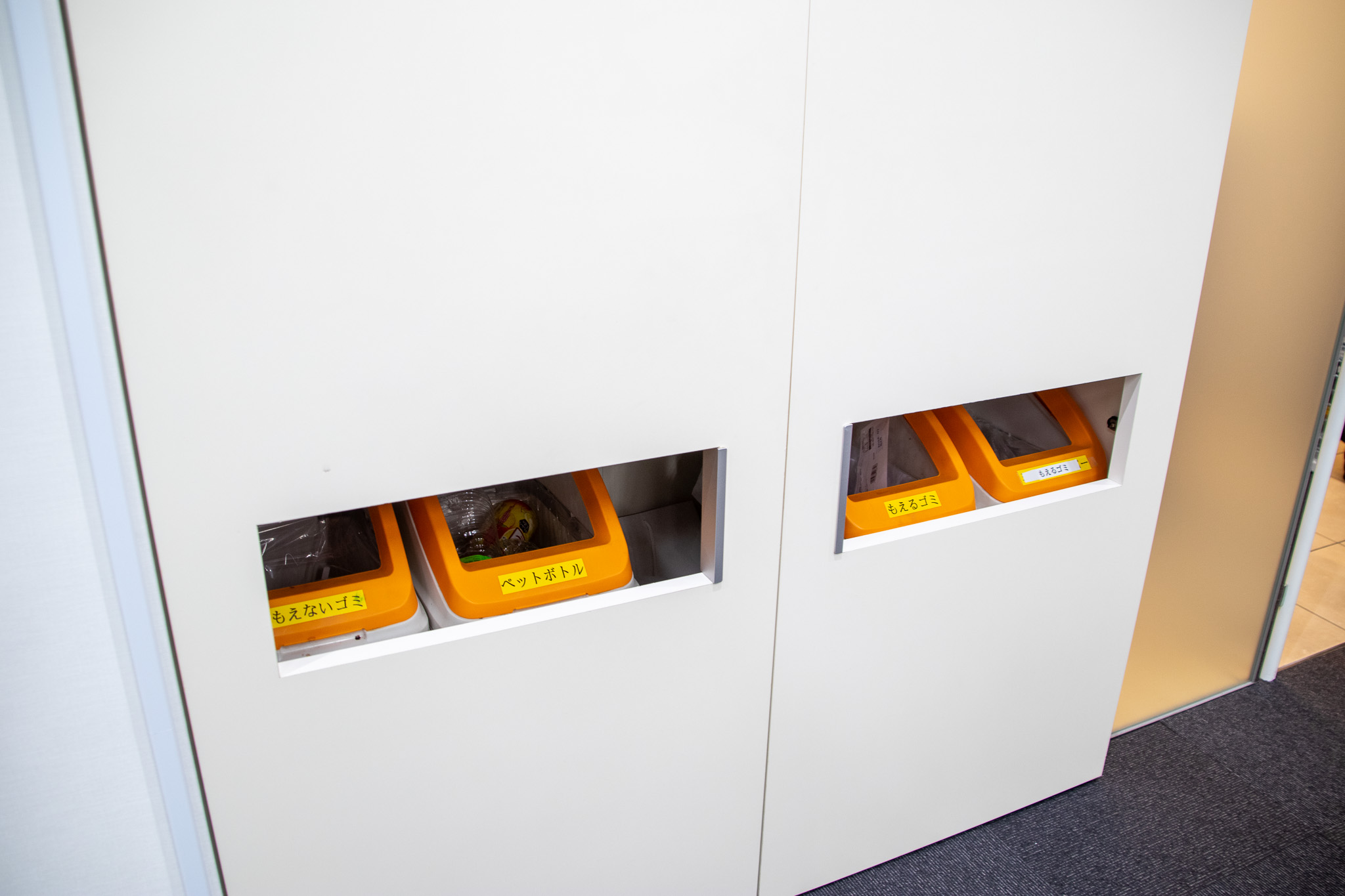 J-TAP_オフィス訪問_ゴミ箱