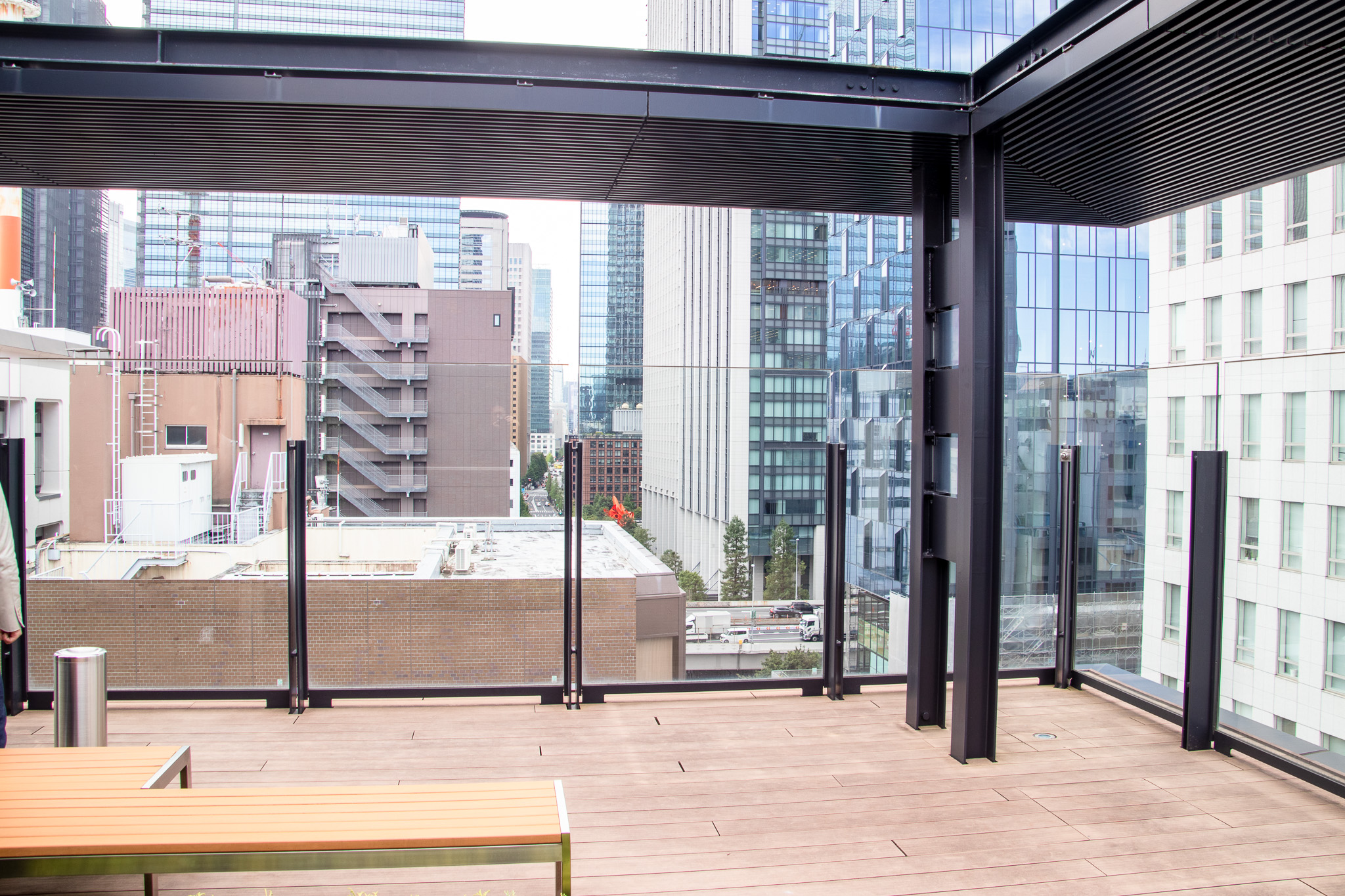 J-TAP_オフィス訪問_屋上テラス