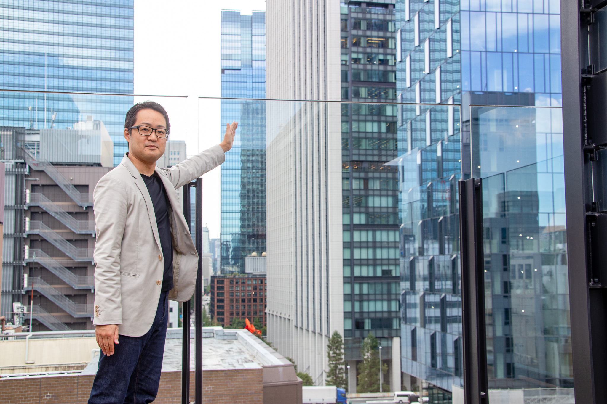 J-TAP_オフィス訪問_手塚編集長