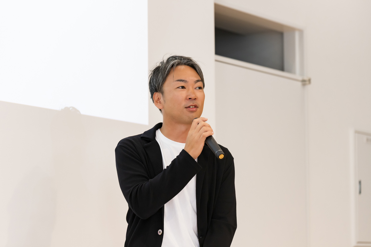 クラスター株式会社_取締役CFO_公認会計士_宇佐美 和樹 氏_登壇中の様子