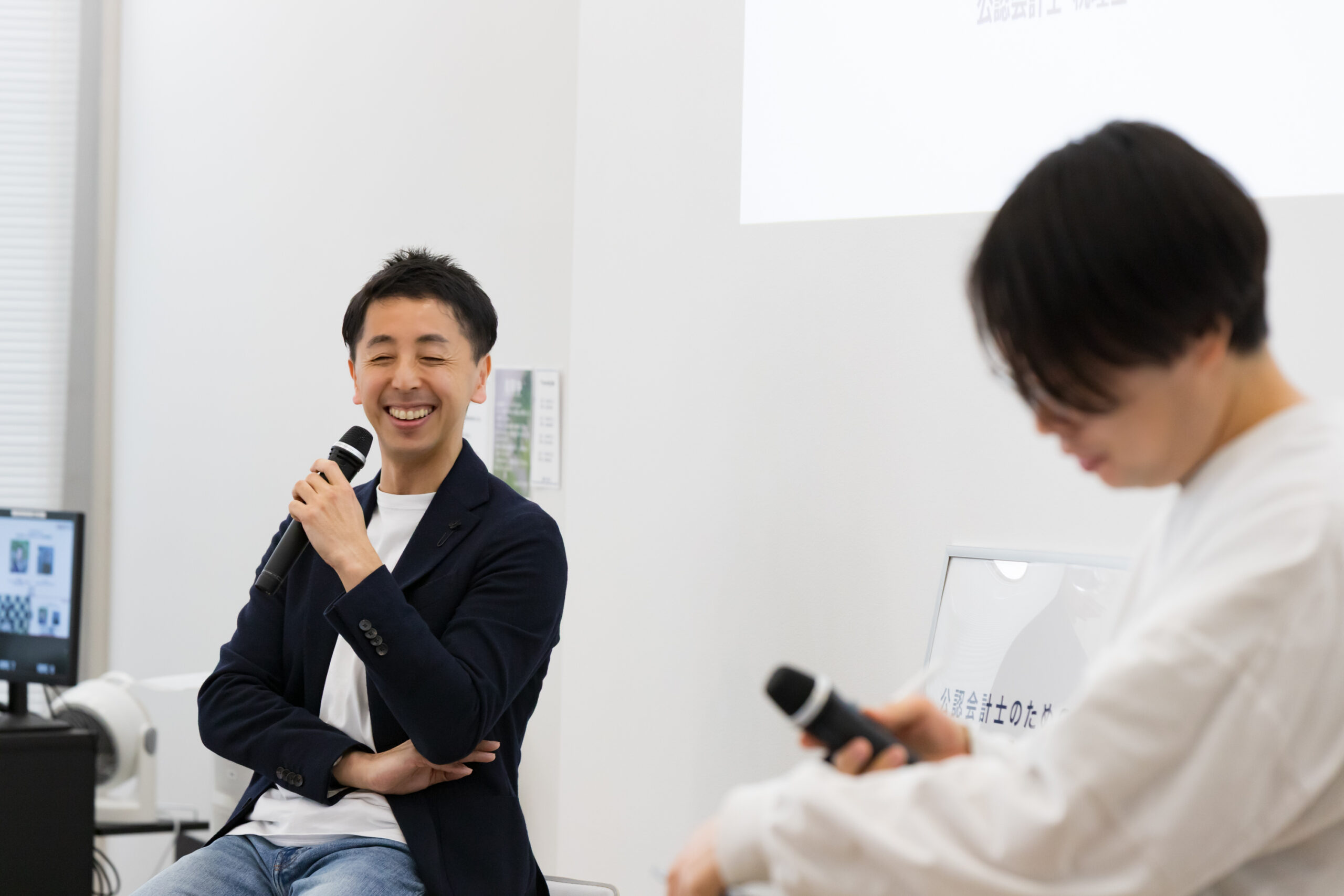 坂田 康明氏_納富 隼平_第17回公認会計士ナビonLive!!_登壇中の様子